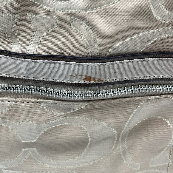 Coach Beige Poppy Signature Print Bag Shoulder Bag BLEMISH - Picture 3 of 11